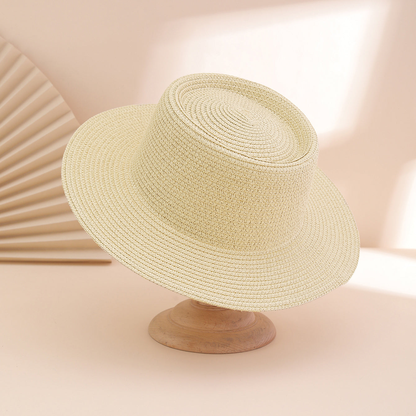 A Stylish And Versatile  Foldable Concave Sun Hat For Ladies